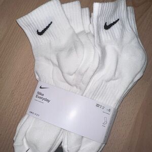 Nike everyday cotton cushion mid high ankle socks